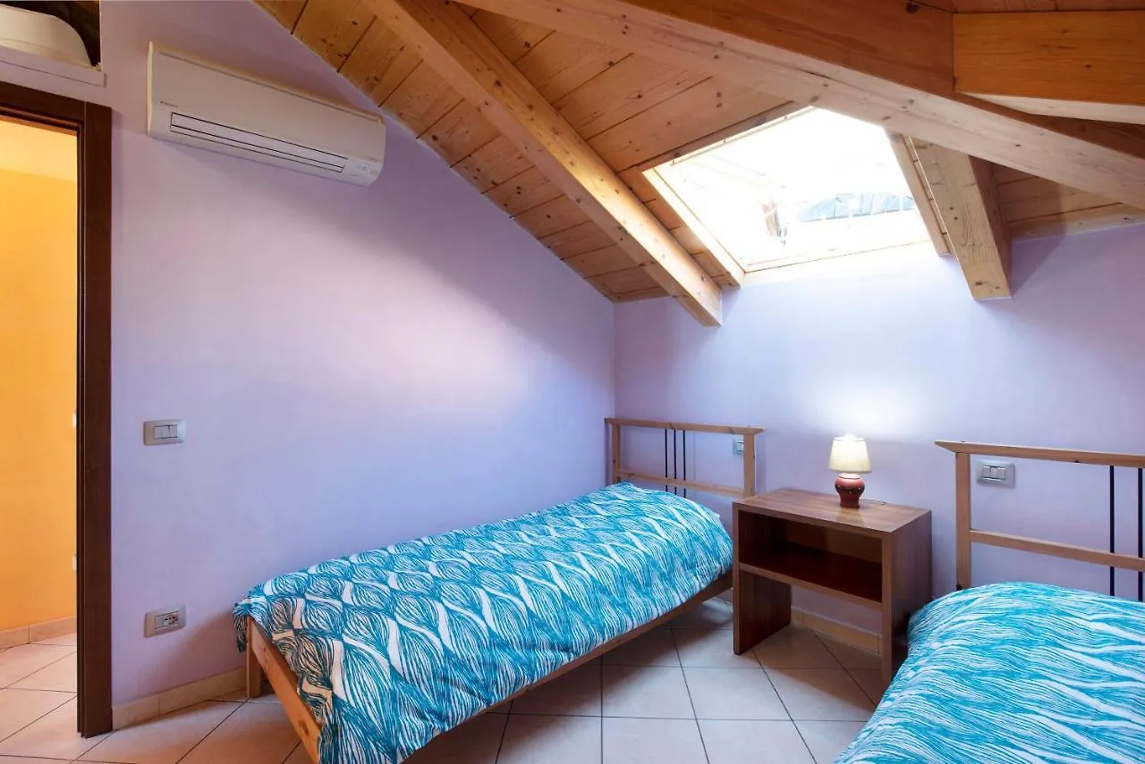 Trilocale In Villa Apt 5 Varazze Italy
